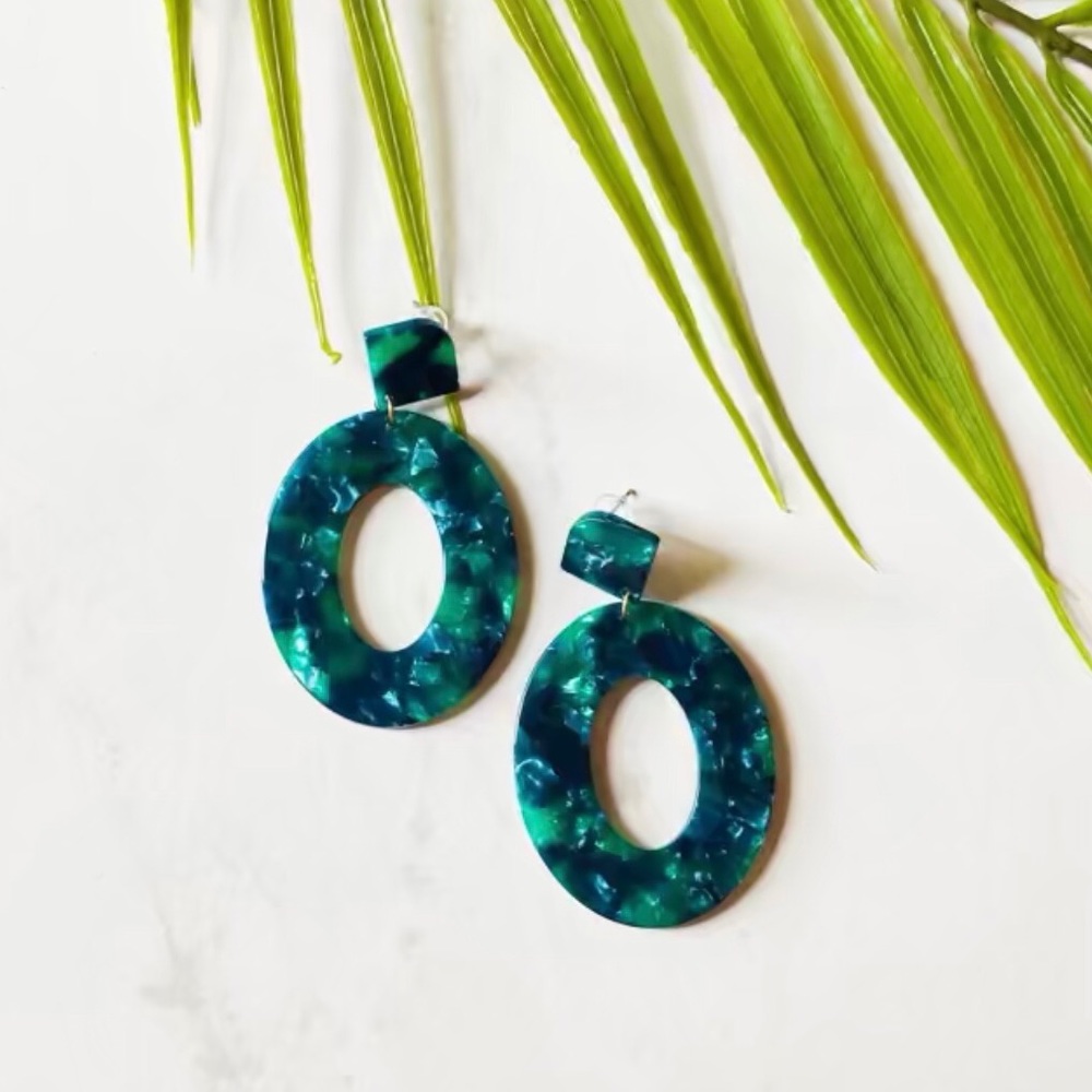 {🥳x3HP}•Blue|Green Vibrant Acrylic Drop Earrings• - Picture 3 of 6